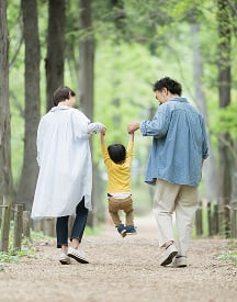 家族で幸せに暮らしている様子